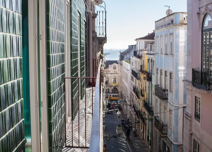 Flh Bairro Alto Balcony With River View *